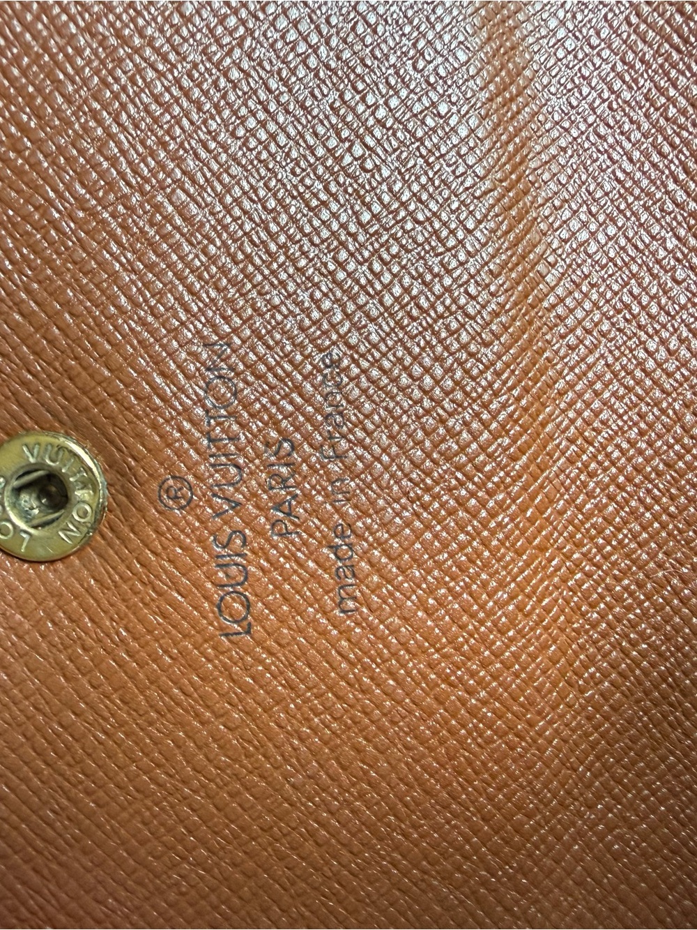 Large Louis Vuitton Wallet - Picture 7 of 14